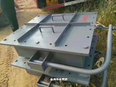 矩形吊耳保溫人孔 矩形吊耳保溫人孔