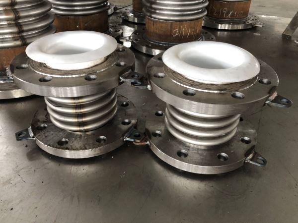 內(nèi)襯聚四氟乙烯波紋膨脹節(jié) 內(nèi)襯聚四氟乙烯波紋膨脹節(jié)